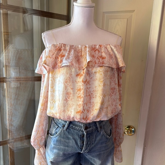 Savanna Jane Pink and White Relaxed Ruffled Top - Picture 1 of 9
